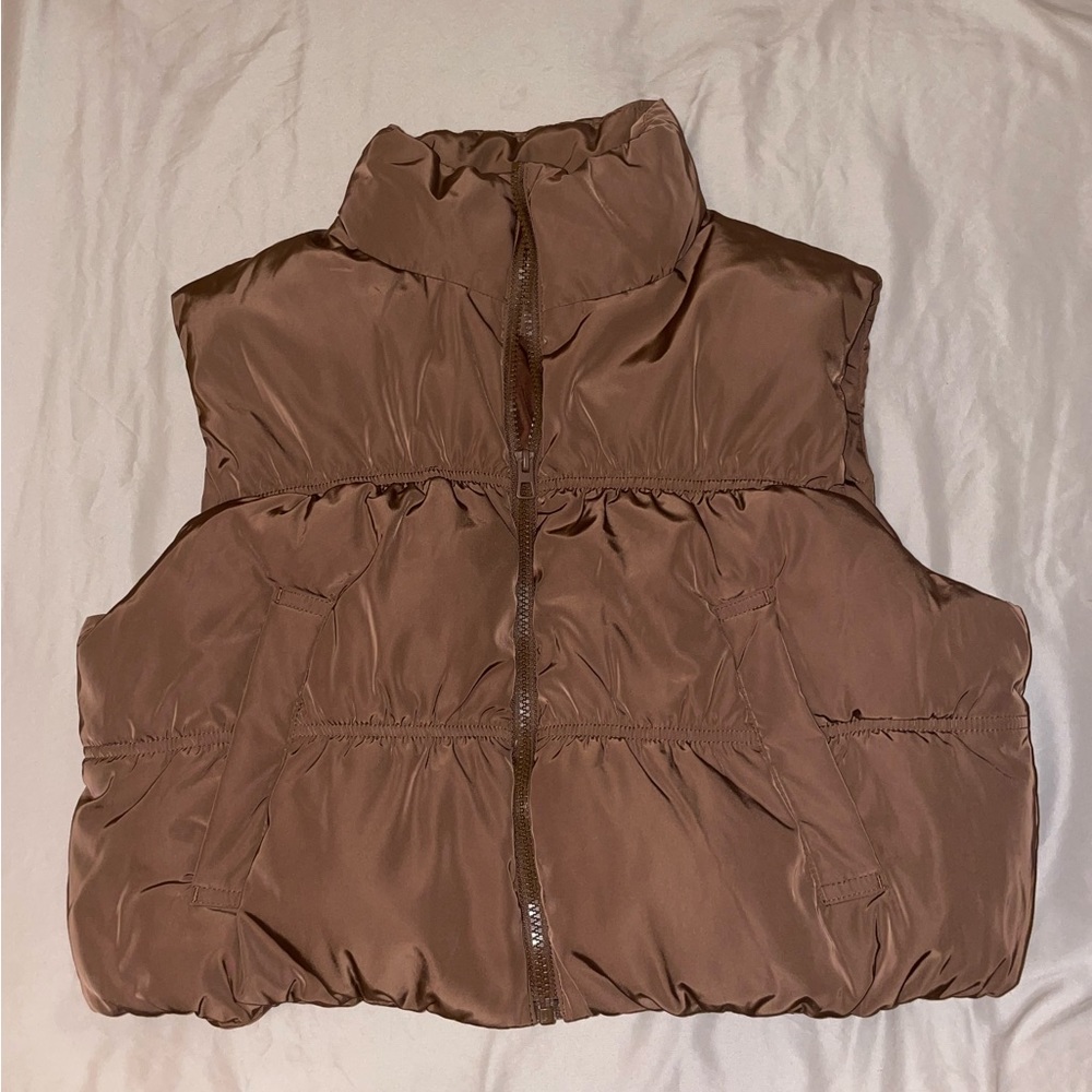 Cropped Puffer Vest